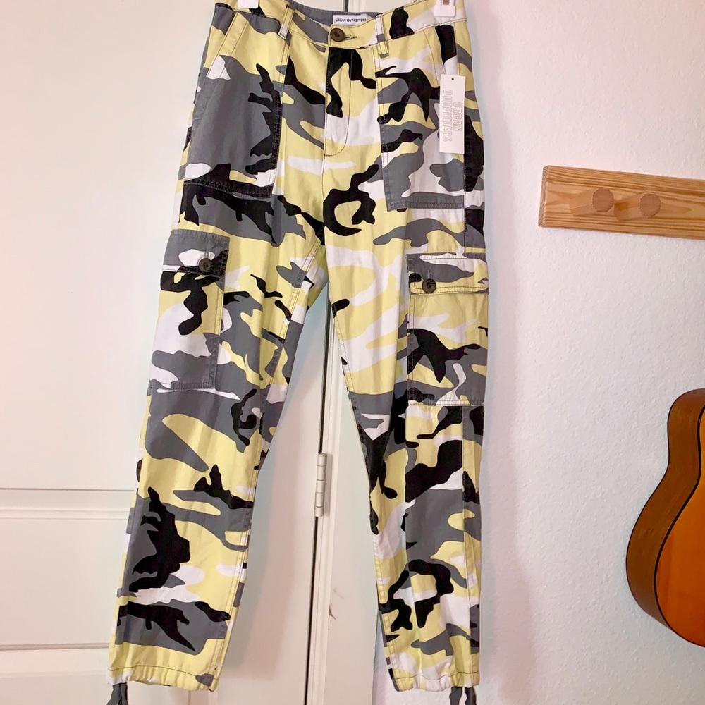urban outfitters yellow cargo pants